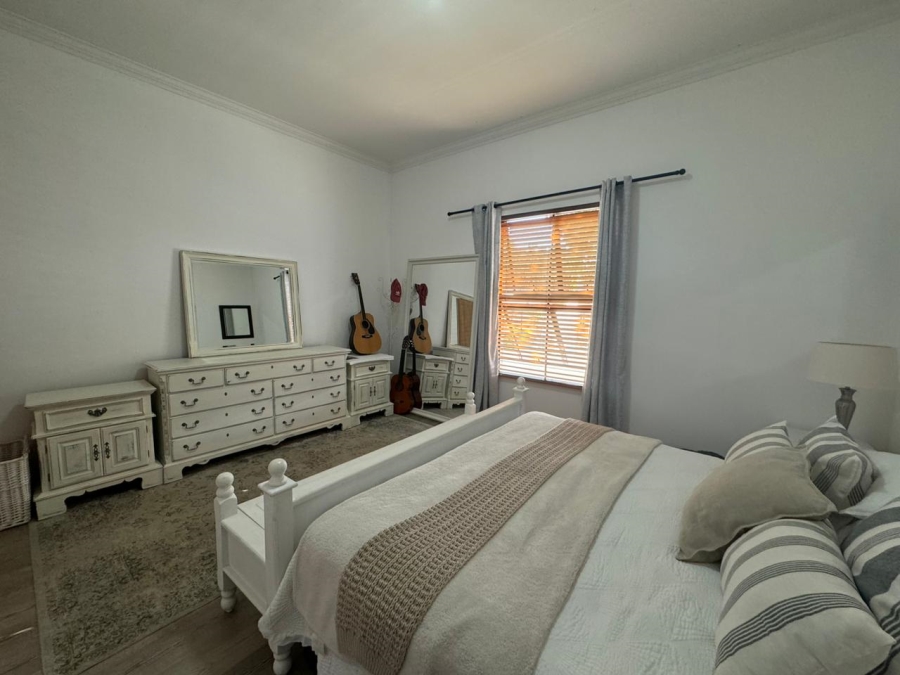 To Let 3 Bedroom Property for Rent in Royal Ascot Western Cape